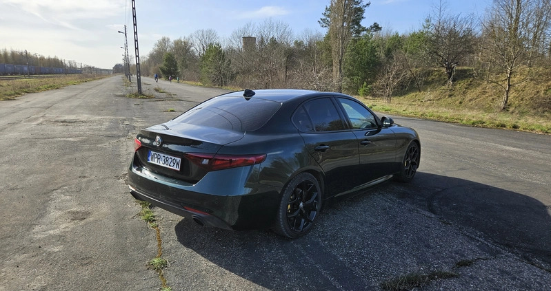 Alfa Romeo Giulia cena 99900 przebieg: 41200, rok produkcji 2020 z Pruszków małe 631